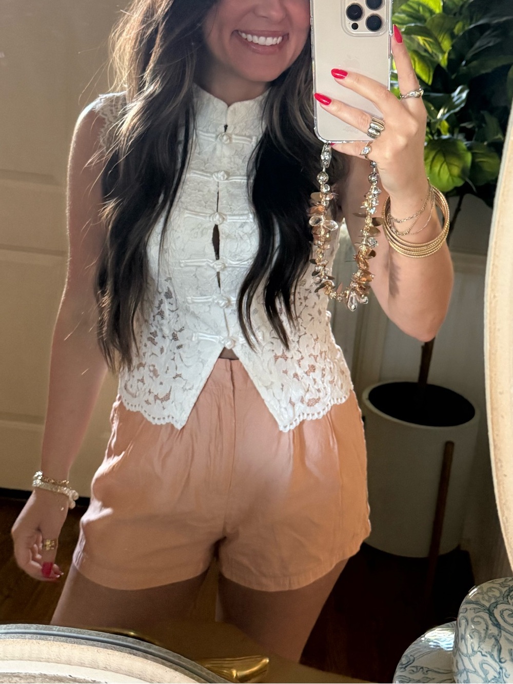 Cider White Lace Mandarin Collar Sleeveless Top